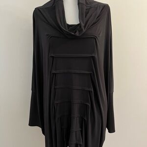 Elegant Black Women's Tunic Top